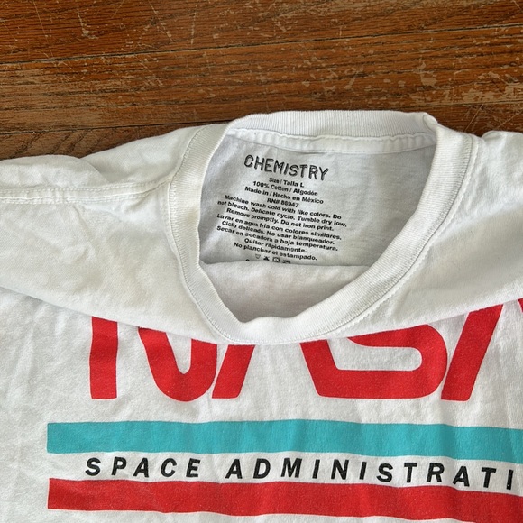 ✨BOGO free✨Cropped T-shirt - Picture 2 of 4